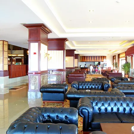 Utopia World Resort 5*