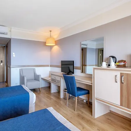 Utopia World 5* Kargicak (Alanya)