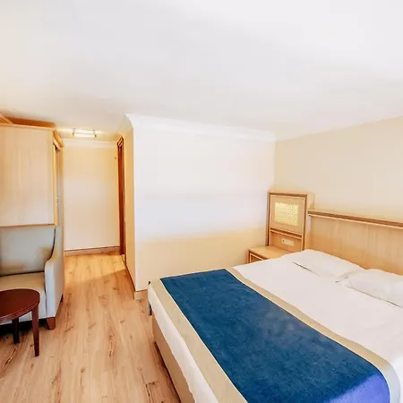 Utopia World 5* Kargicak (Alanya)